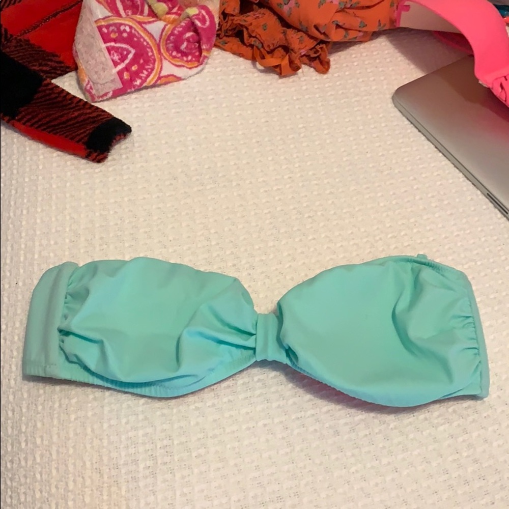 Strapless bathing suit